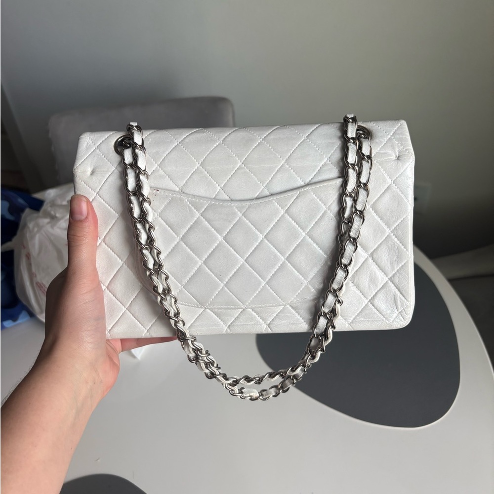 Chanel Classic Flap White Size Medium - Picture 13 of 16